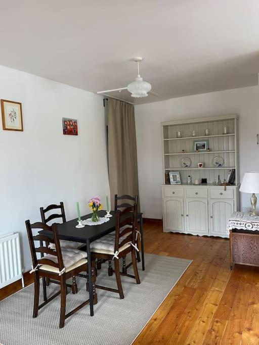 Sonas Seaside Apartment 골웨이 외부 사진
